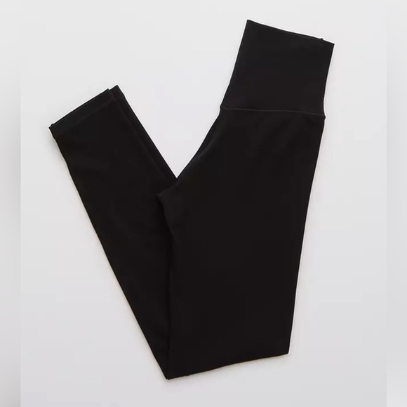 OFFLINE By Aerie Real Me High Waisted Crossover Legging - Picture 4 of 4